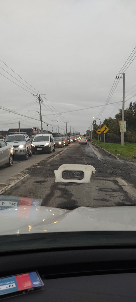 janito2017's tweet photo. @muni_chillan @mop_chile @RadioNuble @radioisadora @ladiscusioncl Alcalde Benavente ,lo invito a dar una vueltecita por  Av Alonso de Ercilla- Cam las mariposas, acá estamos sin calles y sin veredas. https://t.co/dBg46M8ZVk