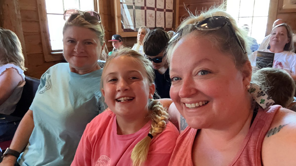 Christina Neal tweet media