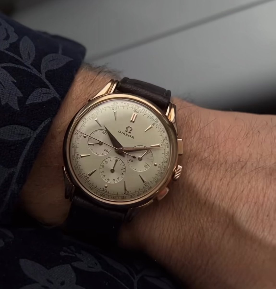 Goldammer_me's tweet photo. We have been shopping last weekend.
Buckle up for our drops the next weeks. We found some amazing #vintage #Timepieces at a #watchfair in Germany. Like this #Omega Caliber 321 with his legendary history in breathtaking condition in 37,5mm.
#VintageWatch #WatchCollector https://t.co/MzZHqqlZSX