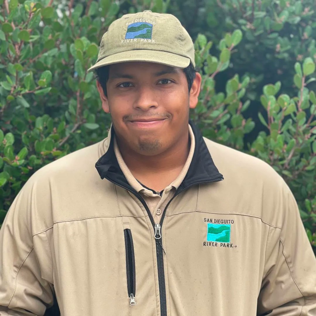 sdrvc's tweet image. Say hi to River Park JPA ranger aide Elias Rocha. Elias is a geography and environmental studies student at Cal State San Bernardino. He also enjoys working on his family’s farm. Welcome aboard, Elias!

#SDRVC #SDRP #SanDieguitoRiverPark #SanDiego