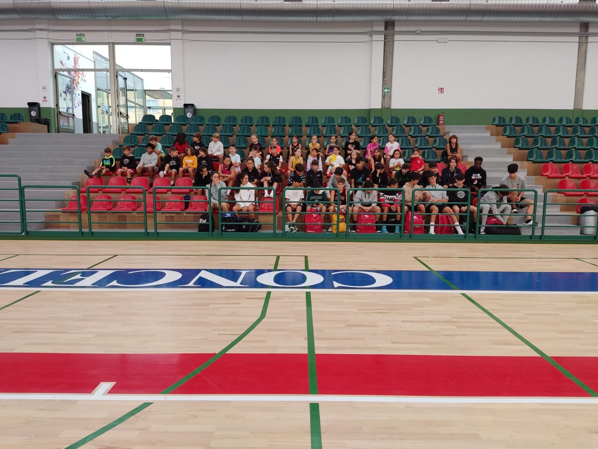 cbaspontes's tweet photo. ✅Primeiro día de campus completado❗
👉🏼Despois de 3 sesións de adestramento e 1 de competicións, damos por finalizado o primeiro día do campus de verán 👏🏻.
📢Maña afrontaremos o segundo coas mesmas ganas!
#cbaspontes #ImosCB #campusdeverán https://t.co/cZtw1UEF5f
