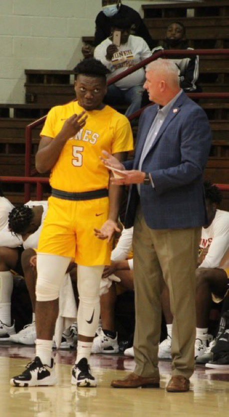 Newton Mealer 🏀 tweet media