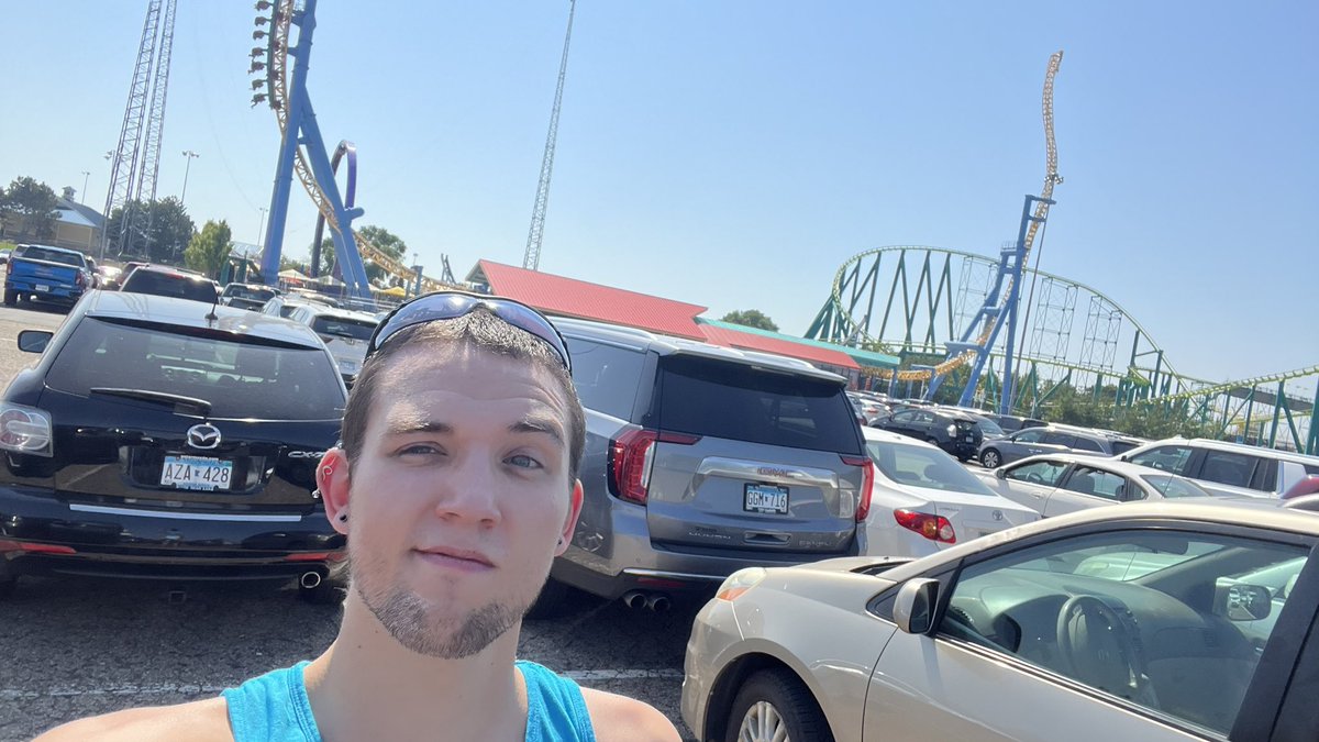 MonsoonOtter's tweet photo. At valley fair with the bro, it’s dam hot but we going straight to the water park! https://t.co/wLt5KKwi9i