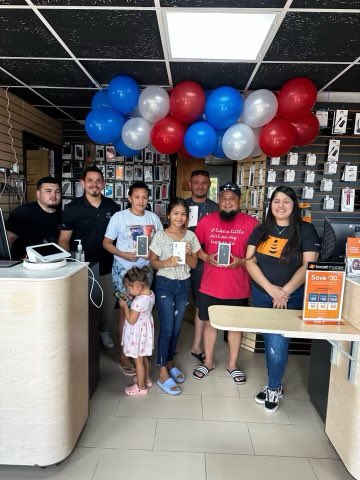 MarcecoNation's tweet photo. Happy Labor Day to all our Boost Mobile customers! We appreciate you and will continue to keep you connected with the best service! @boostmobile
#BoostLaborDay
#BoostNation #MarcecoNation https://t.co/okIOLnTFL2