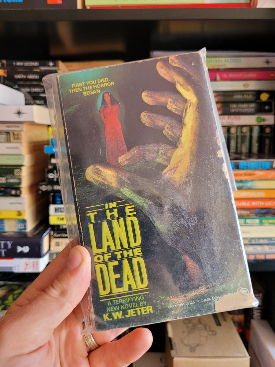 This is a rare one, I believe. 
Did anybody read this one? 🧟

#paperbacksfromhell
#horrorbooks