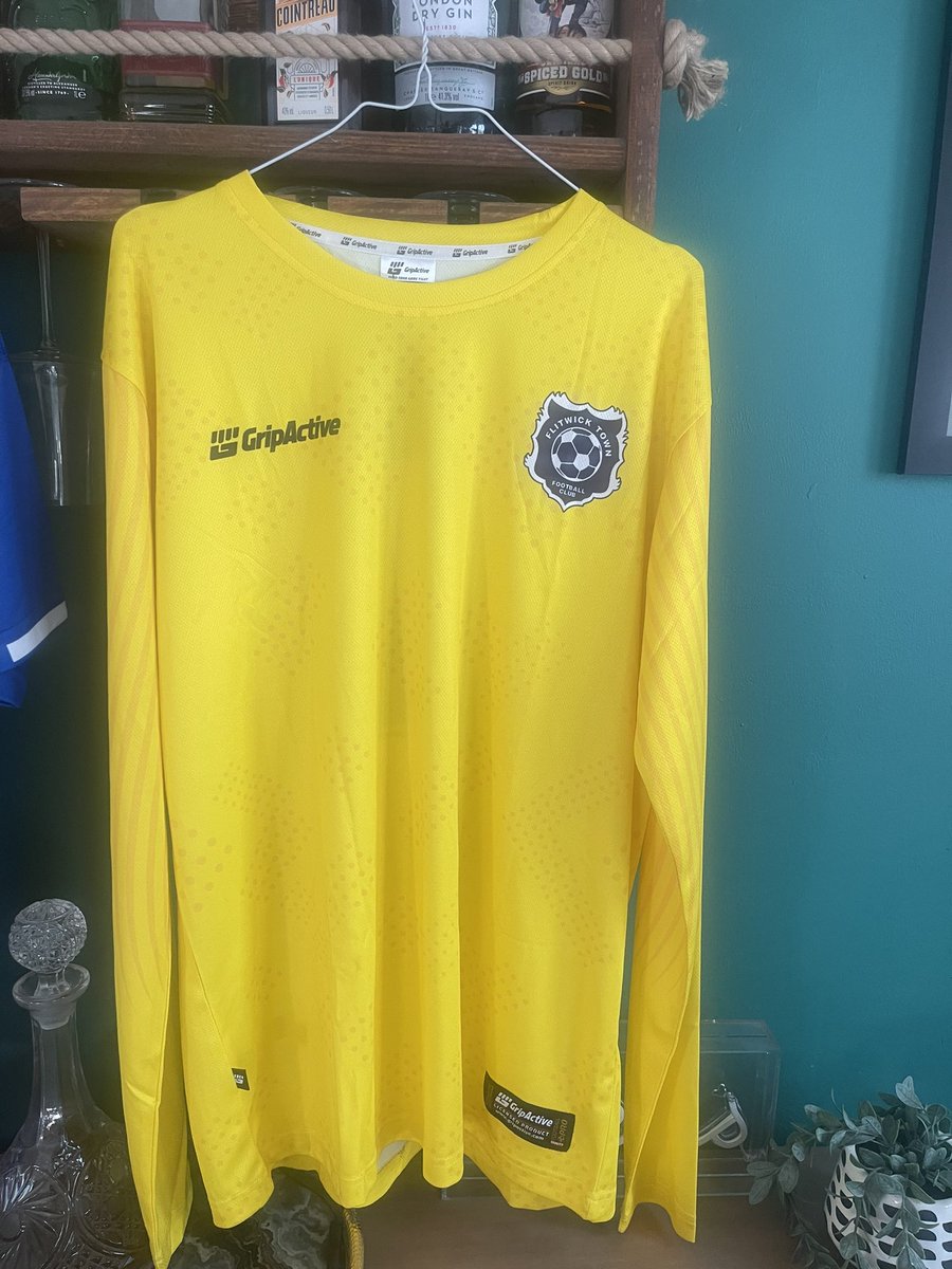 Our new <a href="/GripActive/">GripActive Sports</a> first team kit has arrived, and it’s a beauty 😍

The lads will have their first outing in this on Saturday!

Great service, and more kits and teamwear to come. We are still on the lookout for new kit sponsors as we need new kits for our other 2 teams 💙
