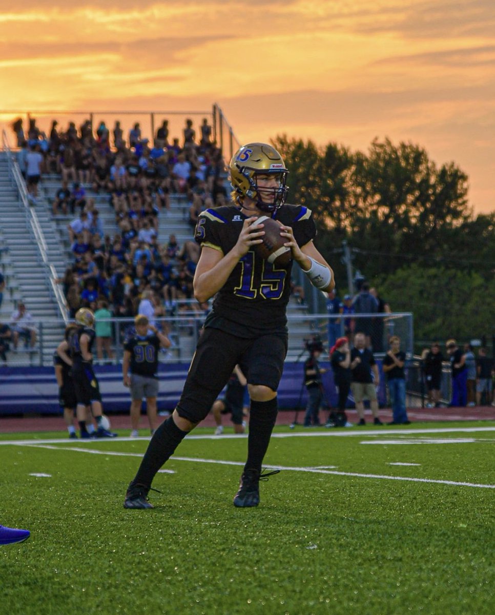 Aidan Harder is lighting it UP:

😳 804 Yards🥇
🔥 8 Touchdowns
🎯 68% Completion % 
✅ 2-0 Record

📸: Via Aidan Harder’s Insta