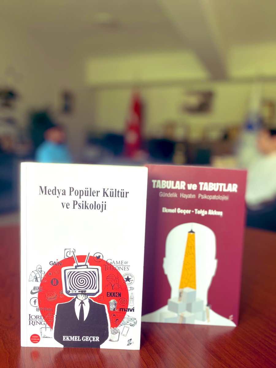 DİKKAT KİTAP Marmara Üniversitesi Psikoloji Bölümü Öğretim Üyesi Ekmel Geçer (@ekmelgecer ) arkadaşım yeni eserleri ile alana katkı sunmaya devam ediyor. - Medya Popüler Kültür ve Psikoloji - Tabular ve Tabutlar Kitaplarını yolladığı için çok teşekkür ediyorum. Okuru bol olsun.