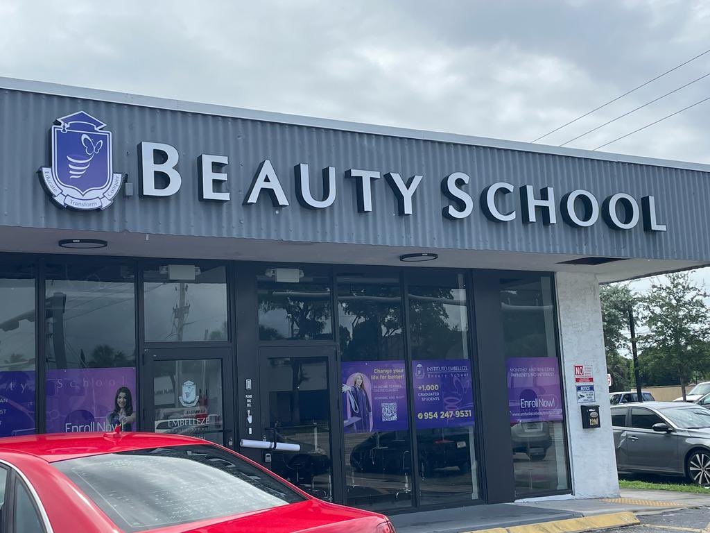 SignsAllSign's tweet image. Custom Channel Letters on the Wall for @flamingosfurniture If you want to see more, follow us! signsallsigns.com #signletter #southflorida #sign #signs #signage #signages #channelletter #channelletters #channellettering #channelletterssignage #miami #signmiami #commercial