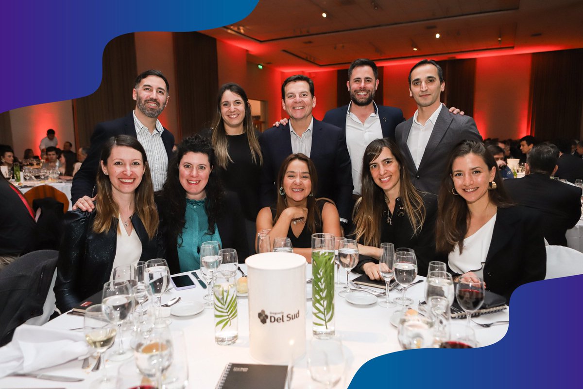 DrogdelSud's tweet photo. Agradecemos a @UCEMA_edu por invitarnos a su Cena de Recaudación de Fondos para el fortalecimiento del Programa de Becas. Es un gran honor poder formar parte de este proyecto.
#SomosDDS #ResponsabilidadSocial #SomosMásDeLoQueVes #NosGustaEstarCerca https://t.co/6EldPahrMb