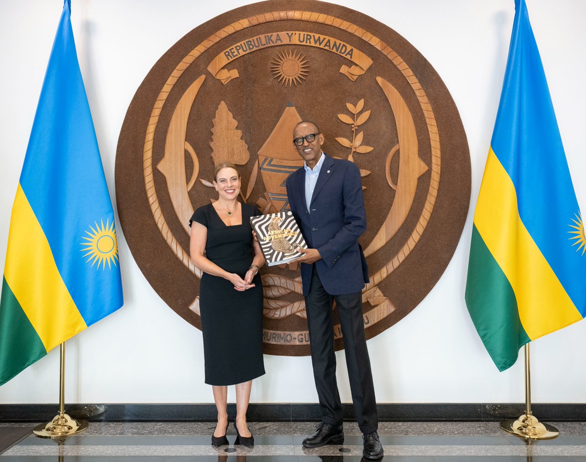 UrugwiroVillage's tweet photo. Today at Urugwiro Village, President Kagame met with Deborah Calmeyer, CEO and Founder of ROAR Africa, an ultra-luxe company that specialises in exclusive African trips. Ms. Calmeyer is in the country to host guests who are part of the “Greatest Safari On Earth” special trip. They discussed further collaboration in tourism promotion and sustainability in Rwanda.