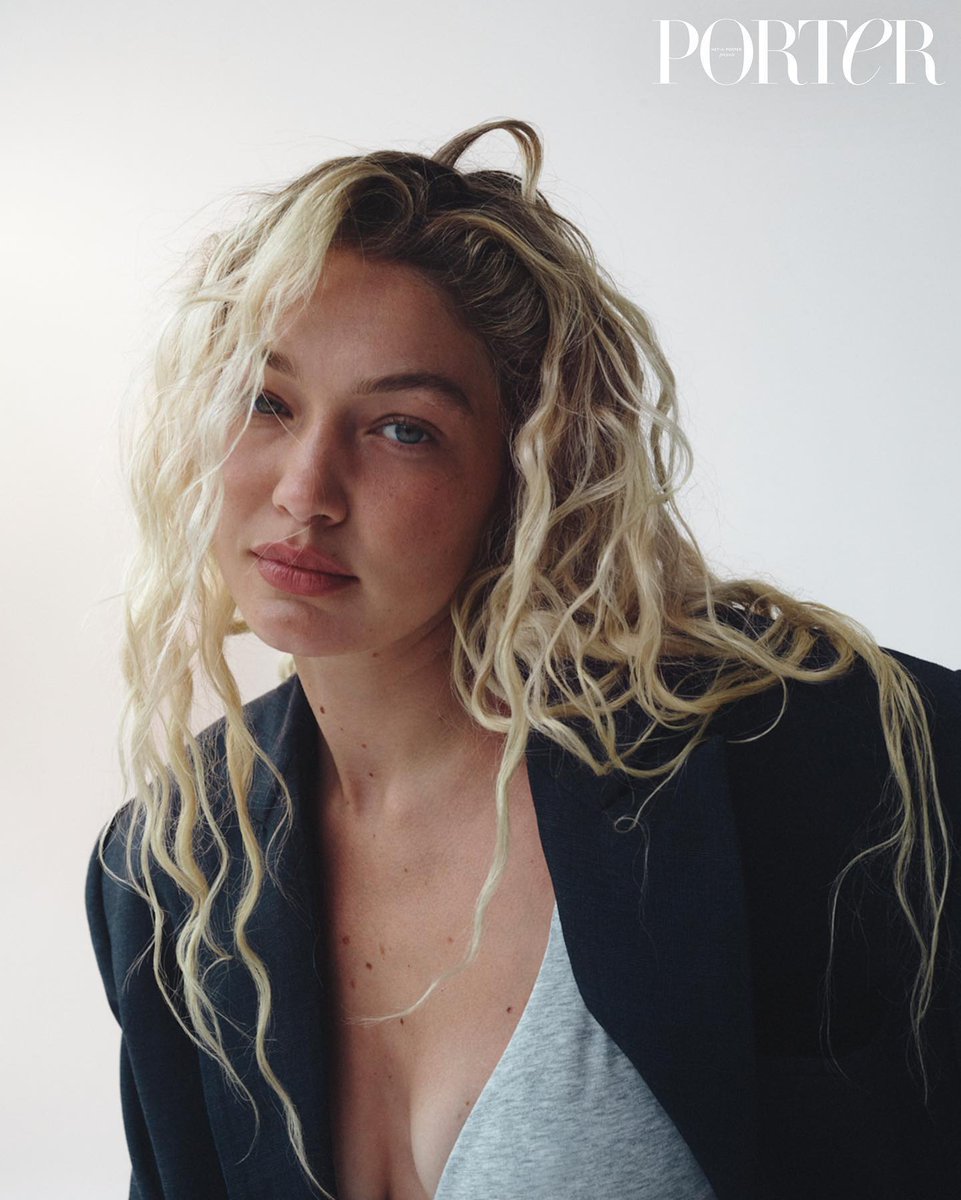 SupermodelWalk's tweet photo. felt cute. https://t.co/XBrhPgCbHN
