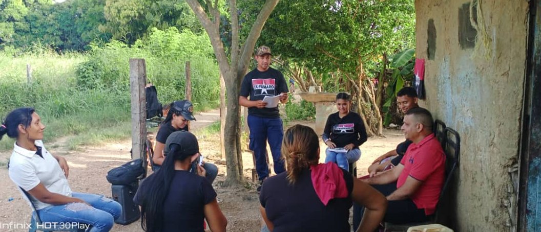 En constante formación para el crecimiento de nuestro partido. Seamos Ejemplo de lucha. ¡NO temas a la formación, abrázala con entusiasmo y déjala guiar tus pasos hacia una vida plena y significativa! Circulo de estudio Mcpio @MrtGuayabal #MeEncantaVenezuela #ComunaYProducción