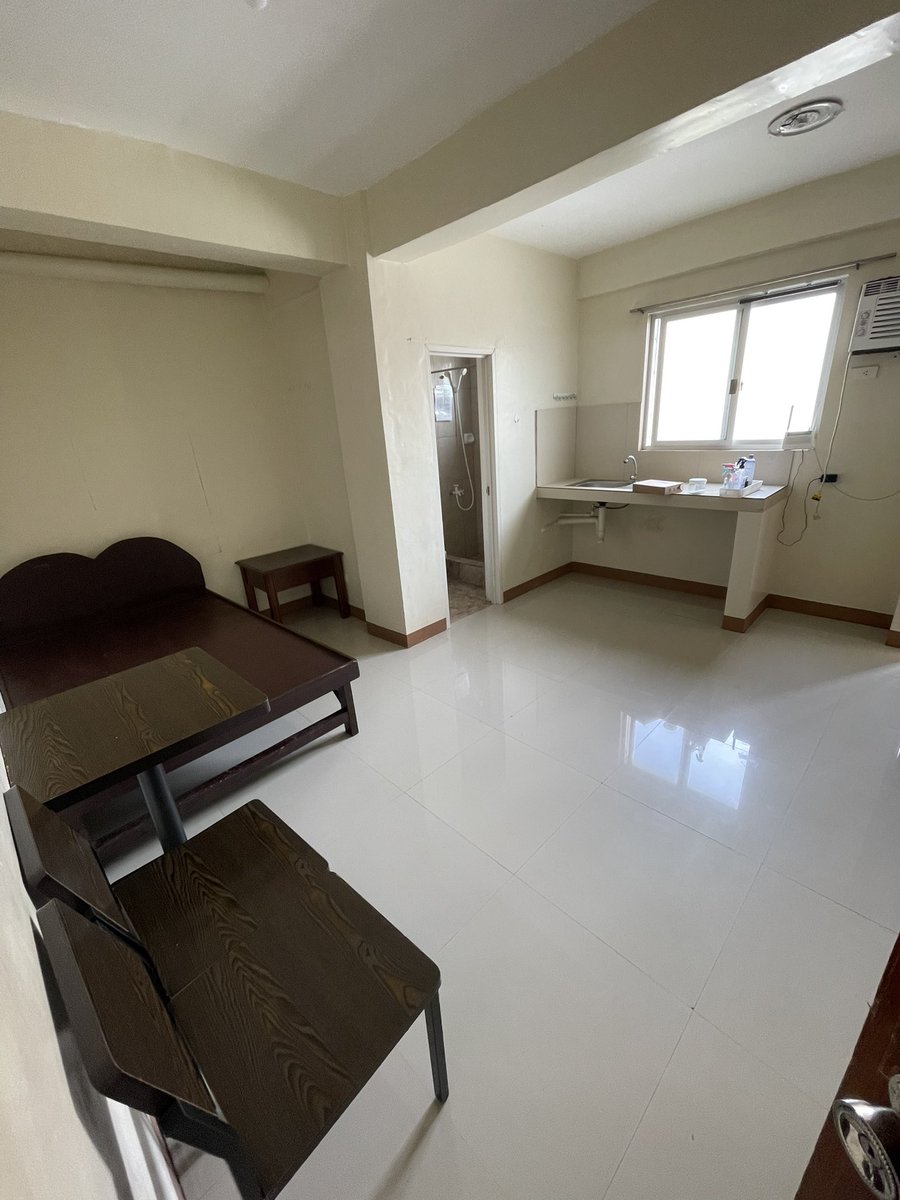 TequilaLegis's tweet photo. Rented this place as a law student. Left this place as a lawyer. ❤️ https://t.co/4uysxdVuwi