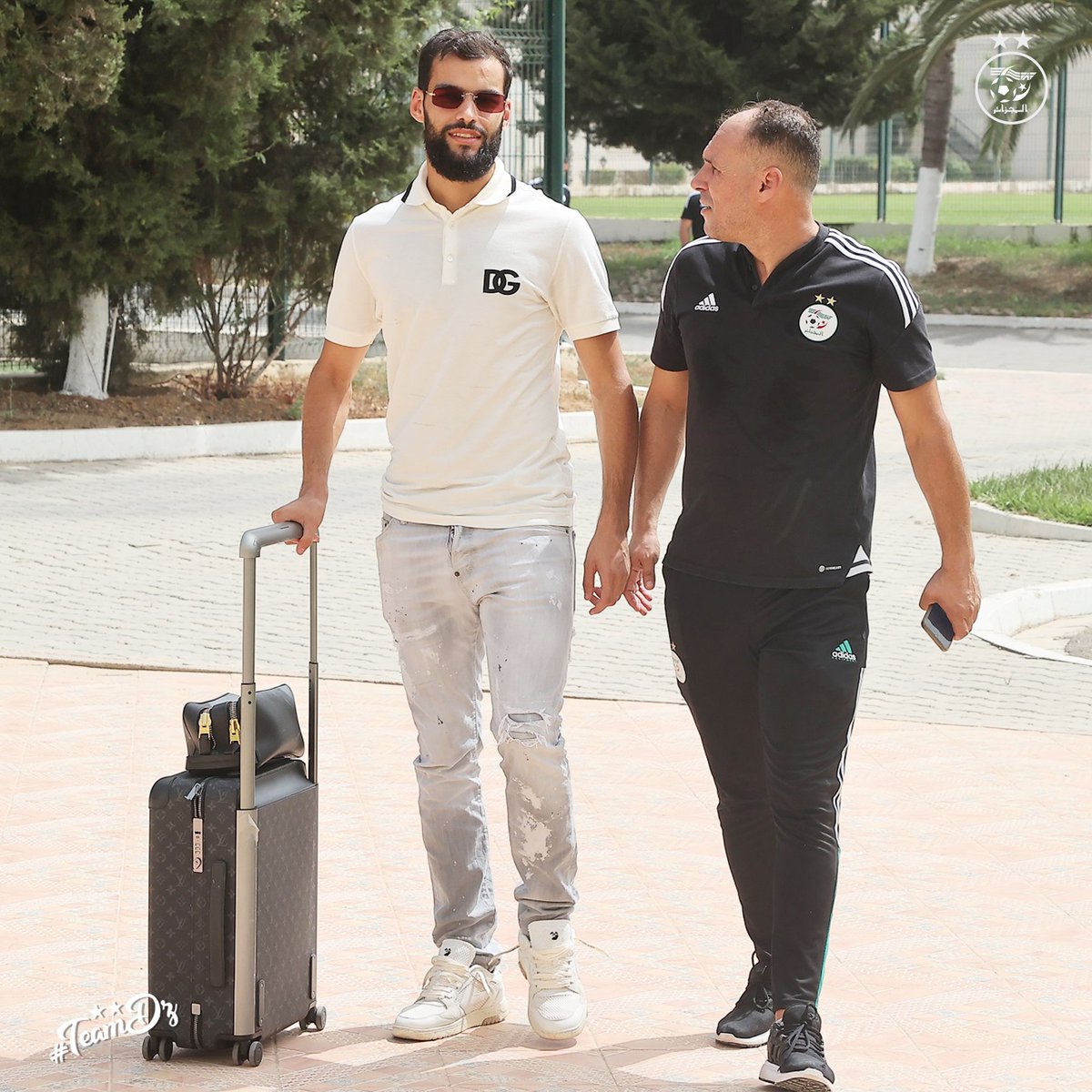 LesVerts's tweet photo. Home Sweet Home! 🥰
سعداء برؤية #محاربي_الصحراء من جديد 😍 🇩🇿
#DesertWarriors
#123vivalAlgérie🇩🇿 https://t.co/tvou1ONeLh