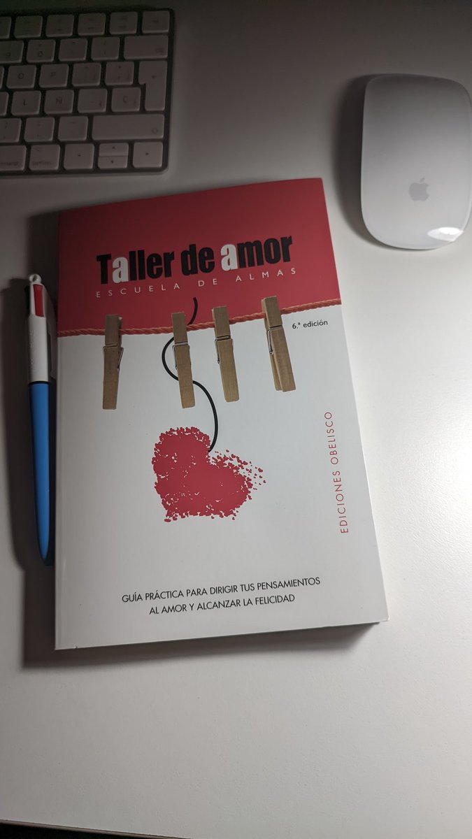 sarajuagar's tweet photo. Uno de los mejores libros que he podido leer este año 
"El ego, el héroe de la película" https://t.co/bvnnJtNNBV