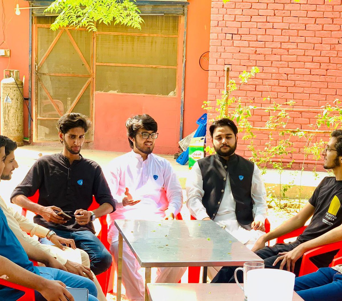 JamiatIIUI's tweet photo. اسلامی جمعیت طلبہ علاقہ سی بلاک کی طرف سے نئے آنے والے طلبہ کے لیے تعارفی نشست کا اہتمام کیا گیا ۔
معتمد علاقہ سی بلاک برادر ضرار رانجھا نے خصوصی شرکت کی اور طلبہ کو خوش آمدید کہا ۔

#JamiatIIUI #jamiatprideofiiui #JamiatForStudents https://t.co/6u32154WYR