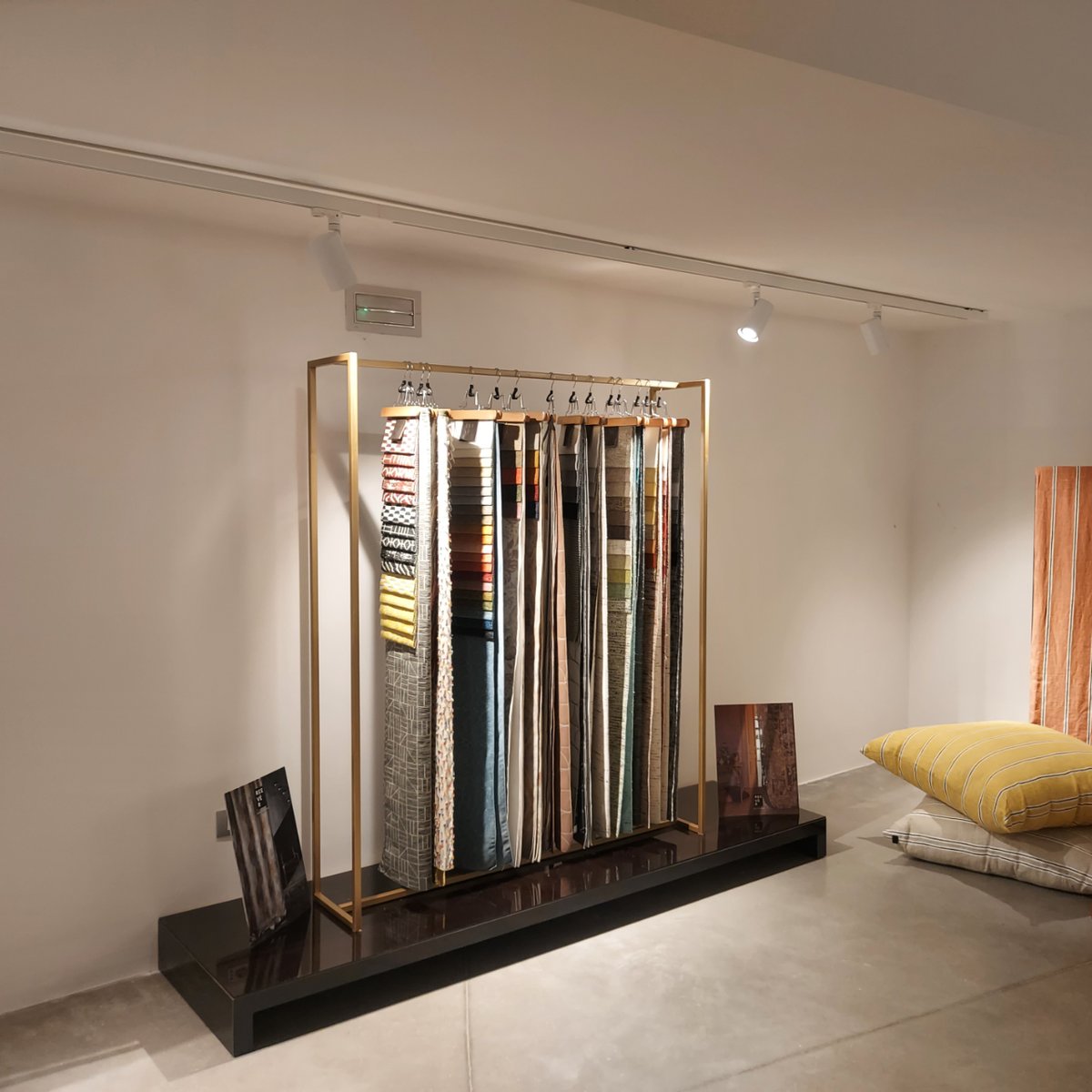 AroaXXI's tweet photo. Comparte con nosotros tu opinión sobre esta nueva colección de Reever.
¡Esperamos con mucho interés vuestros comentarios y opiniones!
...
#nuevacoleccion #Reever #tejidos #decoraciontextil #textilhogar #textildeco https://t.co/FH3IIGyRR1