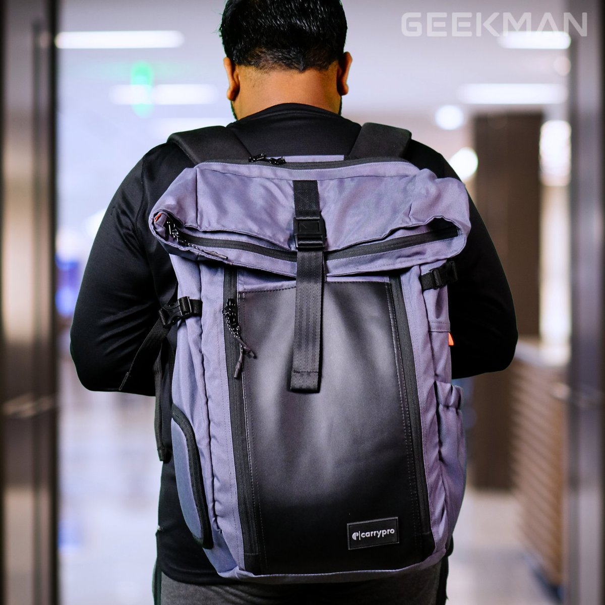 GeekmanOfficial's tweet photo. Best Backpack In India 2023? Carrypro HOBO25 Rolltop Backpack Review
#carryprohobo25 #carrypro #carryprobags #carryprobackpack #bestbackpack2023 #backpack #geekman

Watch Review Video: https://t.co/QVpzVVzRUA
Read The Review Article: https://t.co/Ty1g4mp2TD https://t.co/gT6H92sSZt