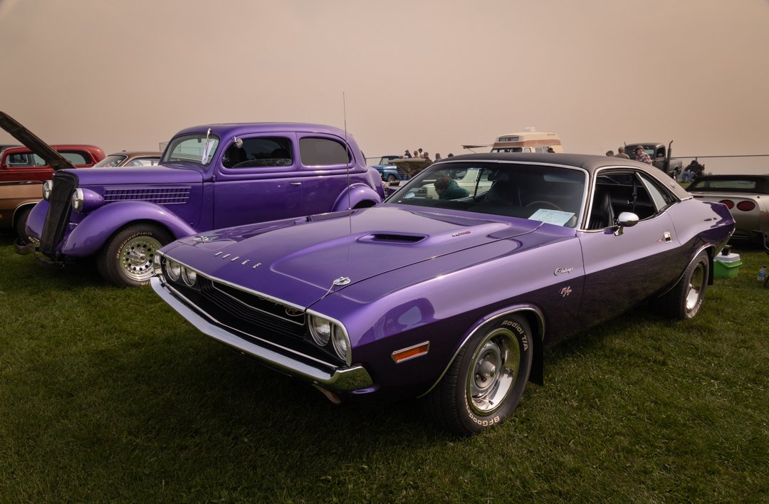 AmberDawnGlover's tweet image. Always need a bit of Plum Crazy in my life. From the Round Hill show.