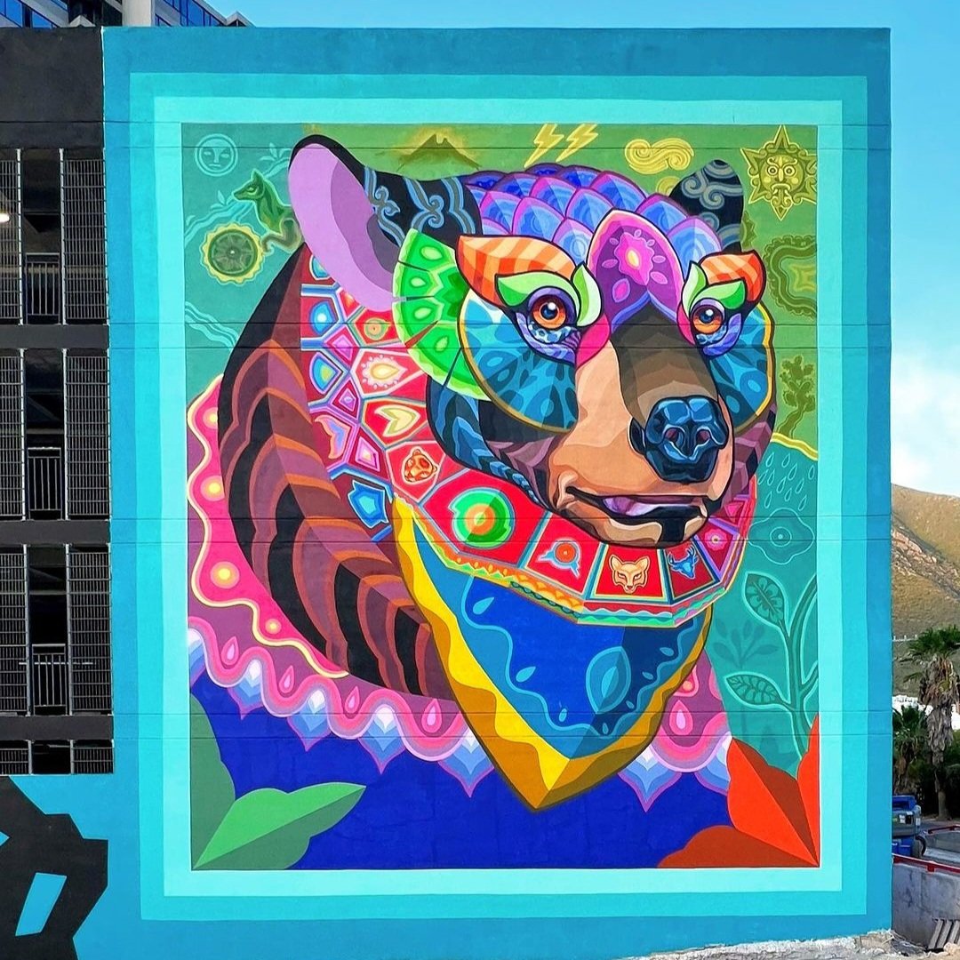 'Bear land' by Mexican Farid Rueda in Monterrey, Mexico (2023) #faridrueda #lamolinastreetart | photo via artist