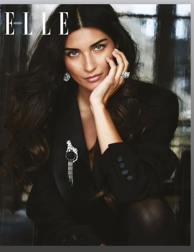 ⭐⭐T  U  B  A⭐⭐
           Elegance is an attitude ❤😍

#Tubabuyukustun 
#Elle_arabia