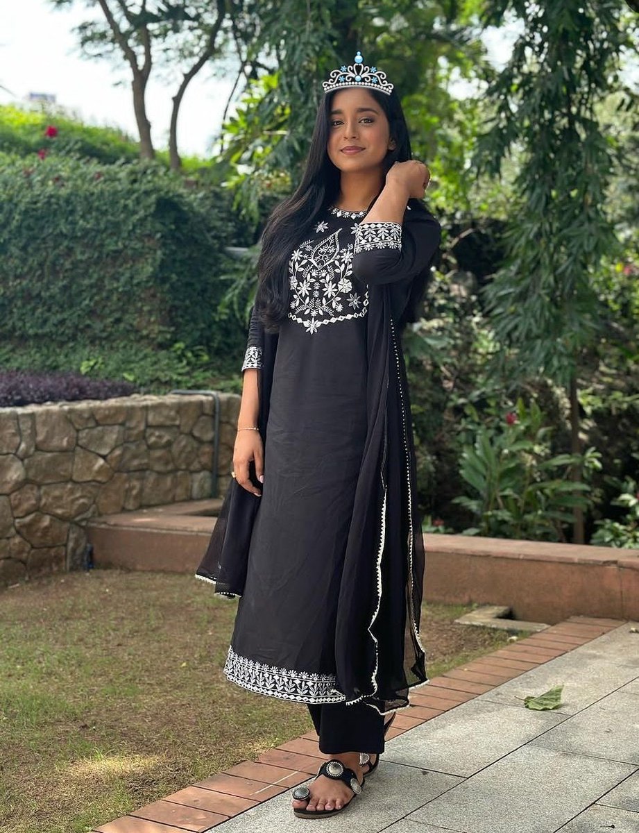 KhabriBossLady's tweet photo. Correct Name # results from 30th August
👸🏻#SumbulTouqeerKhan 109.5 K👑
#ShivThakare 93.6 K
#PriyankaChaharChoudhary 56.5 K
#ArchanaGautam 45.1 K
#PriyAnkit 37.1 K
#TinaDatta 25.5 K
#AnkitGupta 21.8 K
So #SumbulSquad since months you ensured Sumbul is Twitter Queen https://t.co/Mt2tVjF7qG