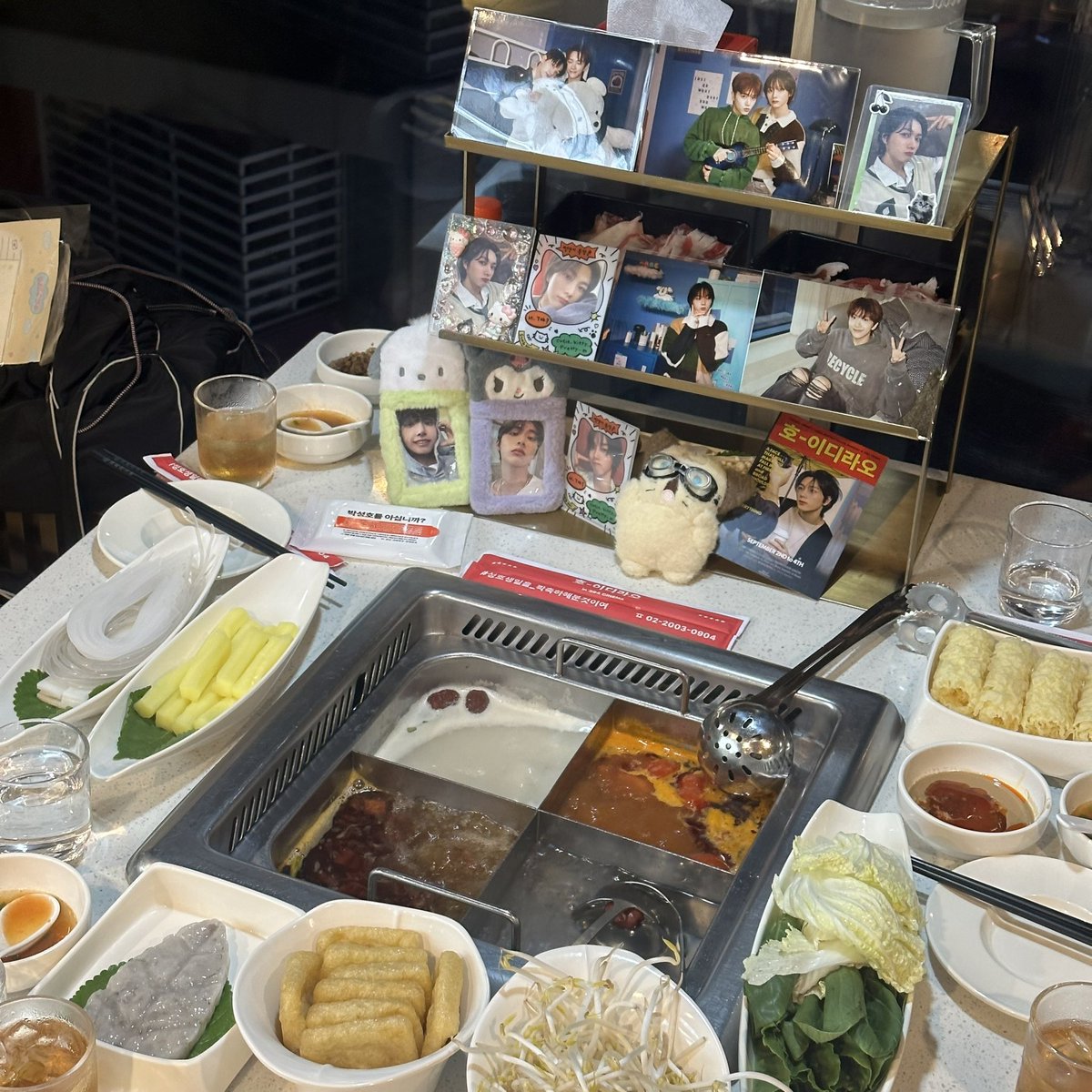 doorluv012's tweet photo. #성호의_생일초_호호부는날
#성호생일을_콱축하해분것이여

성호야 생일 정말정말 축하해❣️❣️
떵호의 생일을 캐프들와 함께... 영광입니타😻

마지막은 태산이한테 배운 항공mz샷으로 찍음

#명재현을_위한_명품_맛집_왔다
#여기성_호로록
#여기가_해피이한_맛집
#한태산도식후경 
#이리우너라_먹고놀자 
#오늘도_보고싶운학