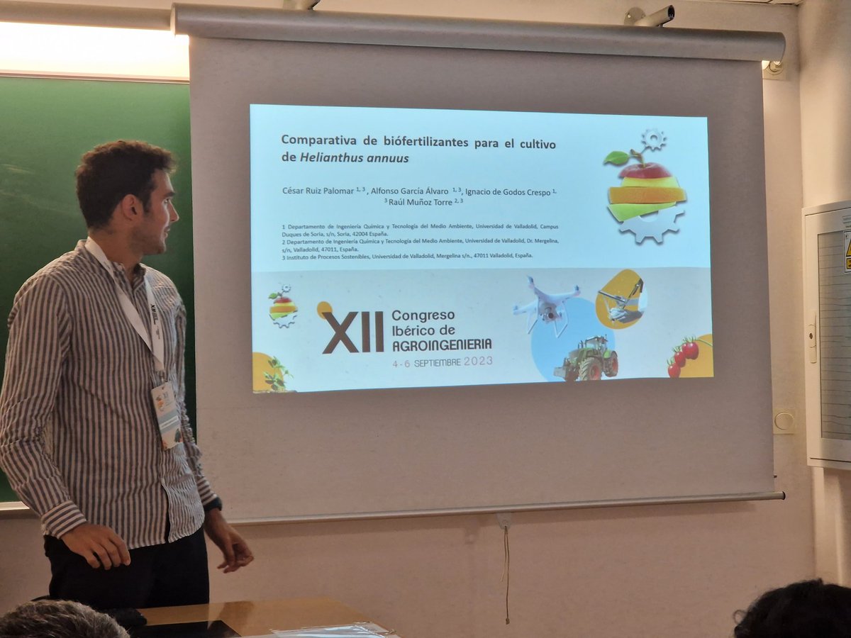 MJGonzalezo's tweet photo. Alfonso Garcia Álvaro de la Universidad de Valladolid @UVa_es presenta en el @AgroIng2023 la "Comparativa de biofertilizantes para el cultivo del girasol". @unisevilla #sostenibilidad #microalgas https://t.co/YJ3J9kLmip