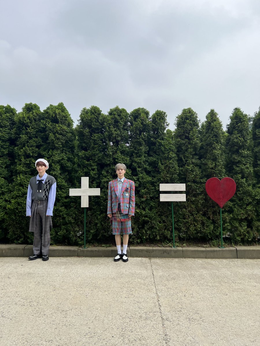 CRAVITY_twt's tweet photo. 웅+냥=❤️
웅+냥≠💔
#정모 #형준 #웅냥즈 https://t.co/LilWWcEVcX