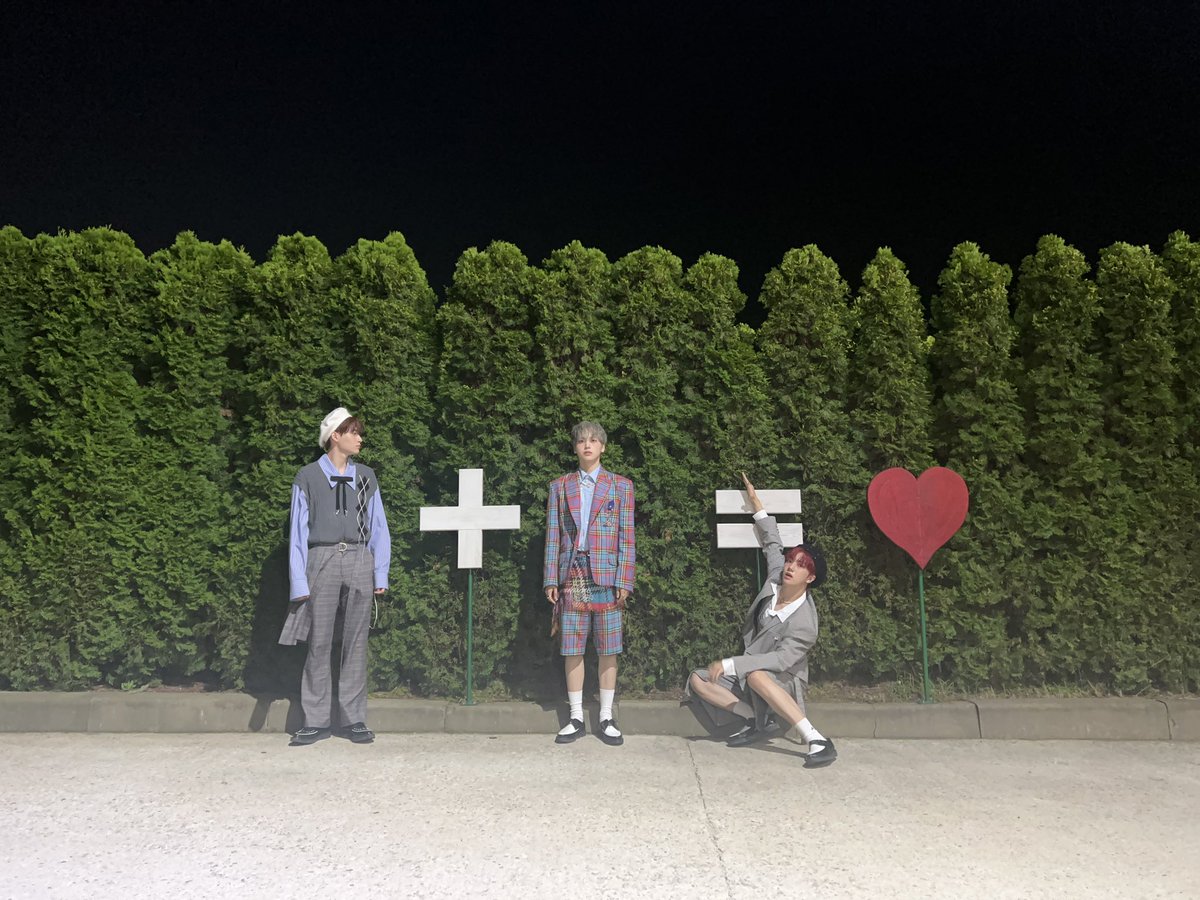 CRAVITY_twt's tweet photo. 웅+냥=❤️
웅+냥≠💔
#정모 #형준 #웅냥즈 https://t.co/LilWWcEVcX