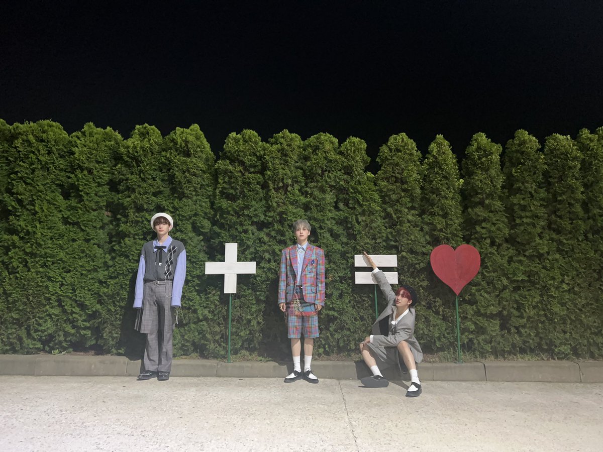 CRAVITY_twt's tweet photo. 웅+냥=❤️
웅+냥≠💔
#정모 #형준 #웅냥즈 https://t.co/LilWWcEVcX
