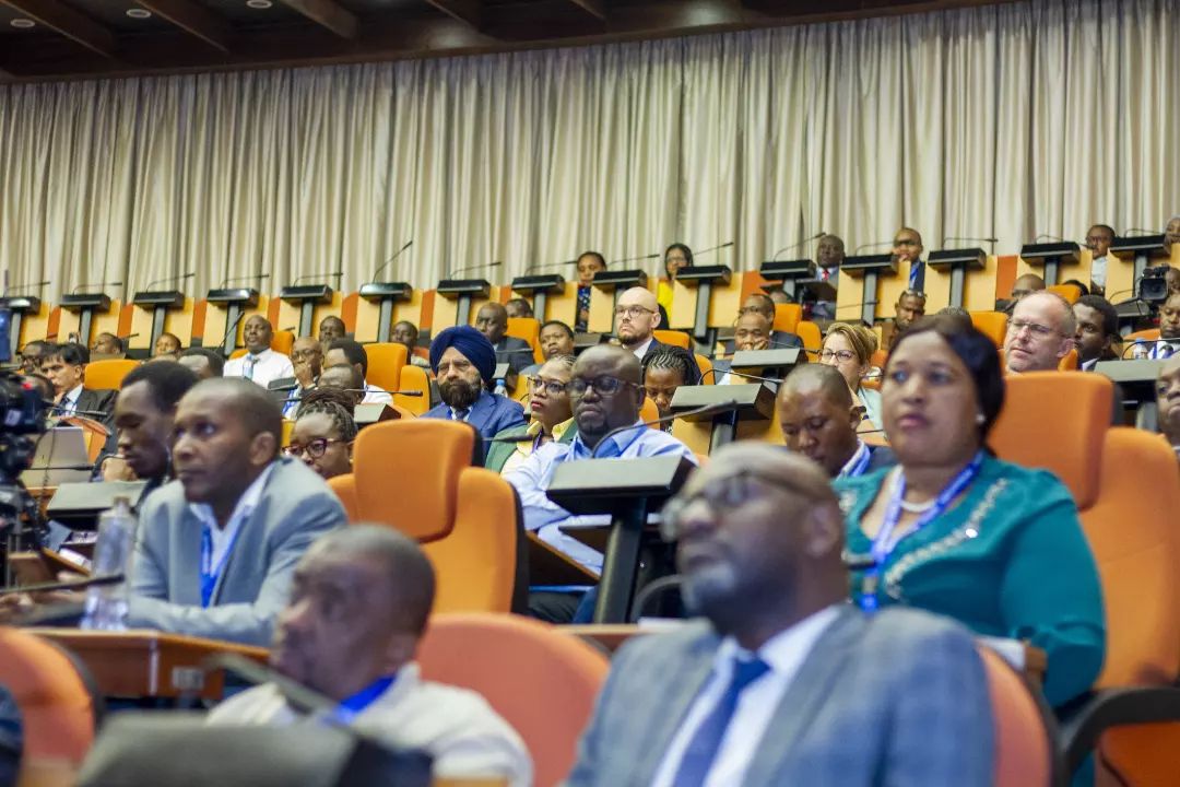 cornerstone_tz's tweet image. #ReportLaunch

"FINSCOPE TANZANIA 2023" REPORT LAUNCH!

A Quick #SnapShot of The Official Launch of The "FinScope Tanzania 2023" Report at the "Bank Of Tanzania" Auditorial Room in July.
------------------
@fsdtanzania
#FSDT
#FinScopeTz2023
------------------
@bankoftanzania_
