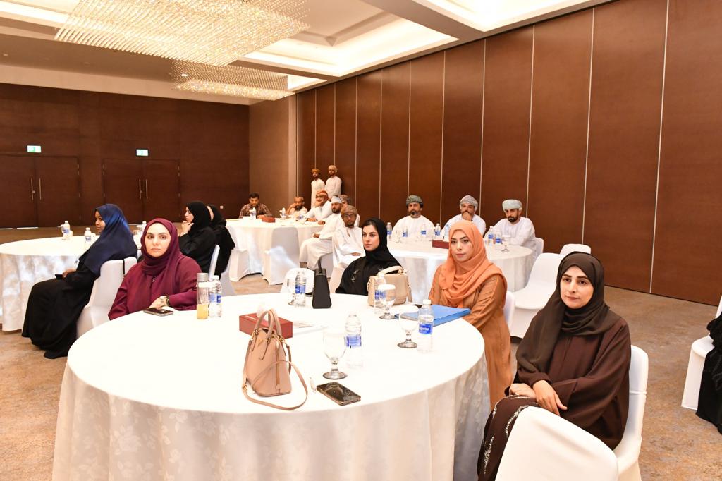 DGMS_MOH's tweet photo. دشنت المديرية  العامة للتموين الطبي دورة تدريبية في  تقييم التقنيات الصحيه برعاية وكيل الوزارة للشؤون الصحية  وبحضور مدير عام التموين الطبي و مدراء العموم و مدراء الدوائر و اقسام الصيدلة ، تهدف  الدورة  التدريبية الى تأهيل الكوادر  الصحية لاكتساب  مهارات تقييم الادوية التخصصية. https://t.co/yBRVhp2RnN