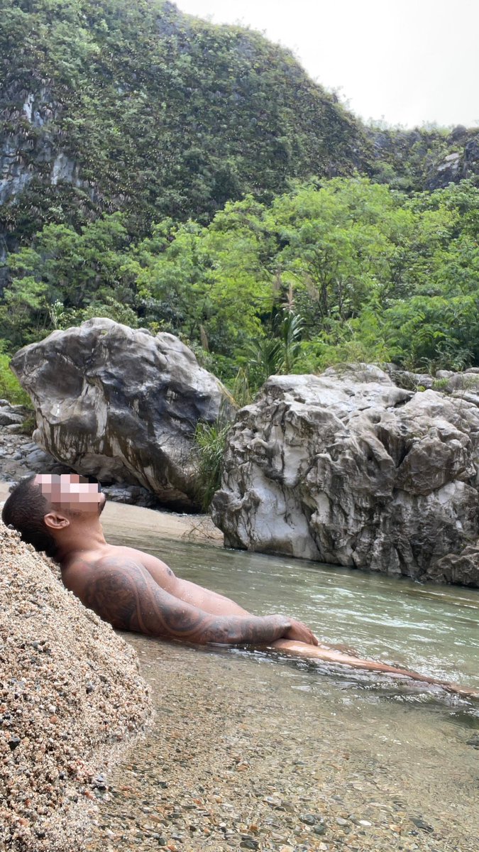 Srsanchez216's tweet photo. Disfrutar de la naturaleza no tiene precio, el verme encuero si 😅 https://t.co/PPdAlm0WMP https://t.co/jdLsBXa93V