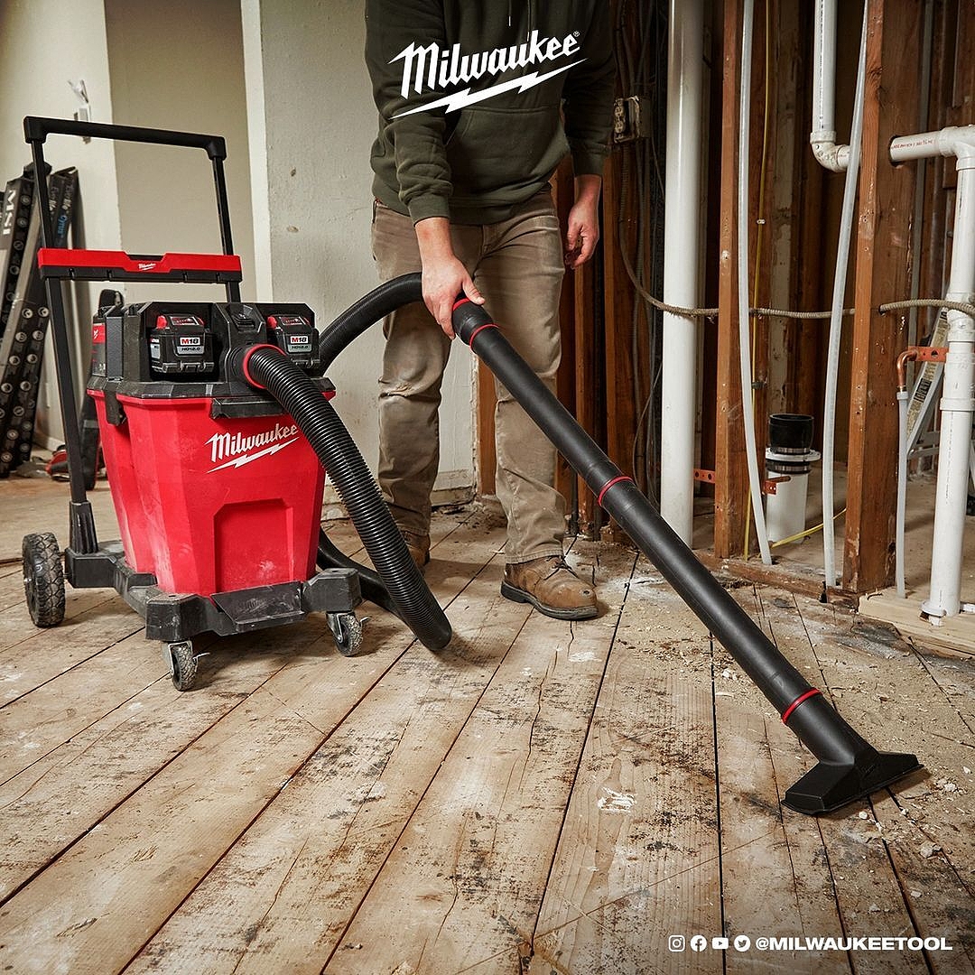 Outperforms 4.25 Peak HP Wet/Dry Vacuums. M18 FUEL™ 12 Gallon Dual-Battery Wet/Dry Vacuum.