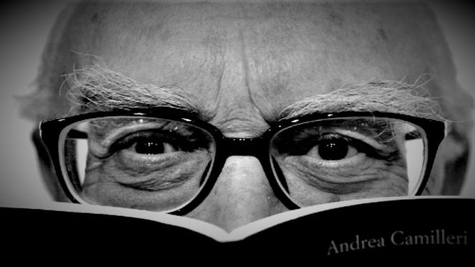 BMCadiz's tweet photo. 📚#TaDíaComoHoy nacía Andrea Camilleri. #Escritor tardío, está entre nuestros #fav y entre nuestros #estantes. Vente a descubrirlo y te sorprenderás
"El verdadero problema no es el cómo sino el porqué" https://t.co/6qLFJi6vYu