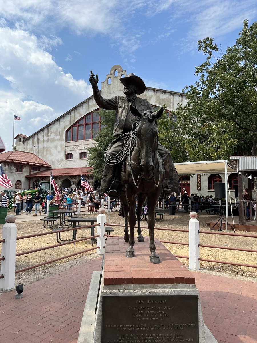 DougEdge70's tweet photo. Happy Labor Day from Fort Worth! https://t.co/wLCQHaeQXK