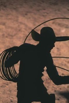 GanaderiayAgro's tweet photo. Charrería, Patrimonio cultural inmaterial de la humanidad…y orgullo de México.
#charro #charreria #escaramuza #deportemexicano #charreada #belleza #riendacharra #SerCharro #lienzocharro https://t.co/YvY7HA3U2D