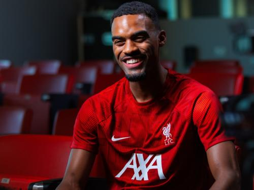 id_lgk's tweet photo. 💬 | Michael Reiziger, manajer Belanda U21:

 "Saya tidak menyukai pilihan Gravenberch (bertahan di Liverpool) dan saya sudah mengatakan hal ini kepadanya.

Jika Anda bisa bergabung dengan Tim Nasional, lakukan ini dengan hati Anda &amp; jangan mulai memikirkan diri sendiri.” https://t.co/ngFVdTBQrN