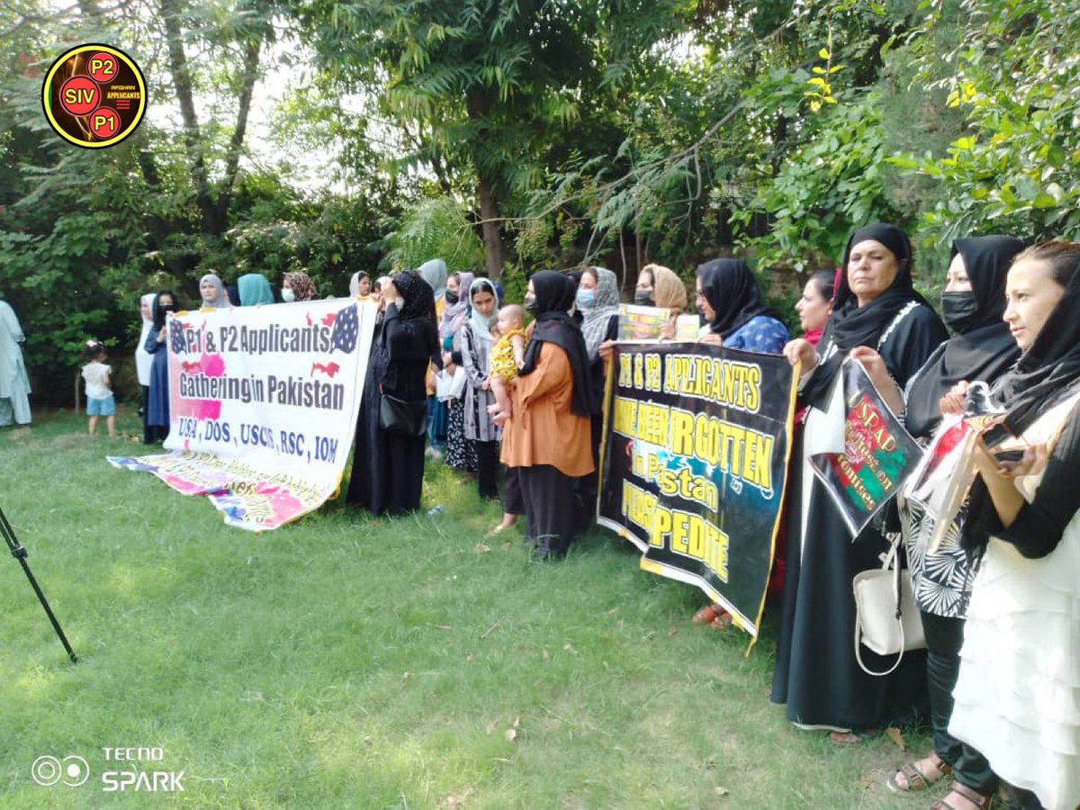 P1_P2_SIV's tweet photo. گوشه ای از گرد همایی امروز کیس داران P1/P2 جهت دادخواهی برای تسریع روندپروسیس در پاکستان . https://t.co/54ZFvgrw3S