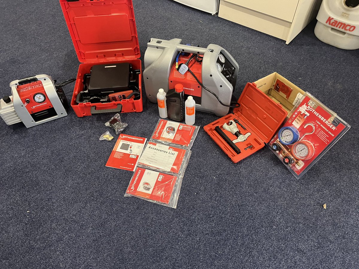 JASPlumbLincs's tweet photo. New tools arrived 🥰

@RothenbergerUk @RothenbergerAnt 
#LincsConnect #JASSafetytips https://t.co/mD7vUOCrLU