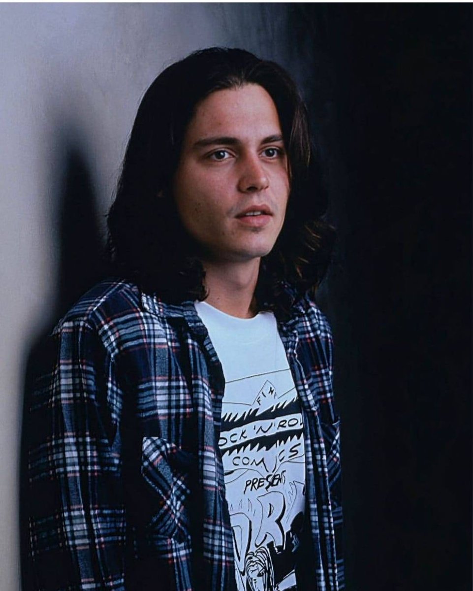 im_AWARA's tweet photo. reminder to those fake pr campaign against him. 
Johnny depp was the most good looking man on earth for two decades &amp; also he is the biggest popular movie star &amp; GOAT versatile actor of this generation
He won the title of sexiest man alive twice, so what amber turd got to troll ? https://t.co/WMrLb1QpPi