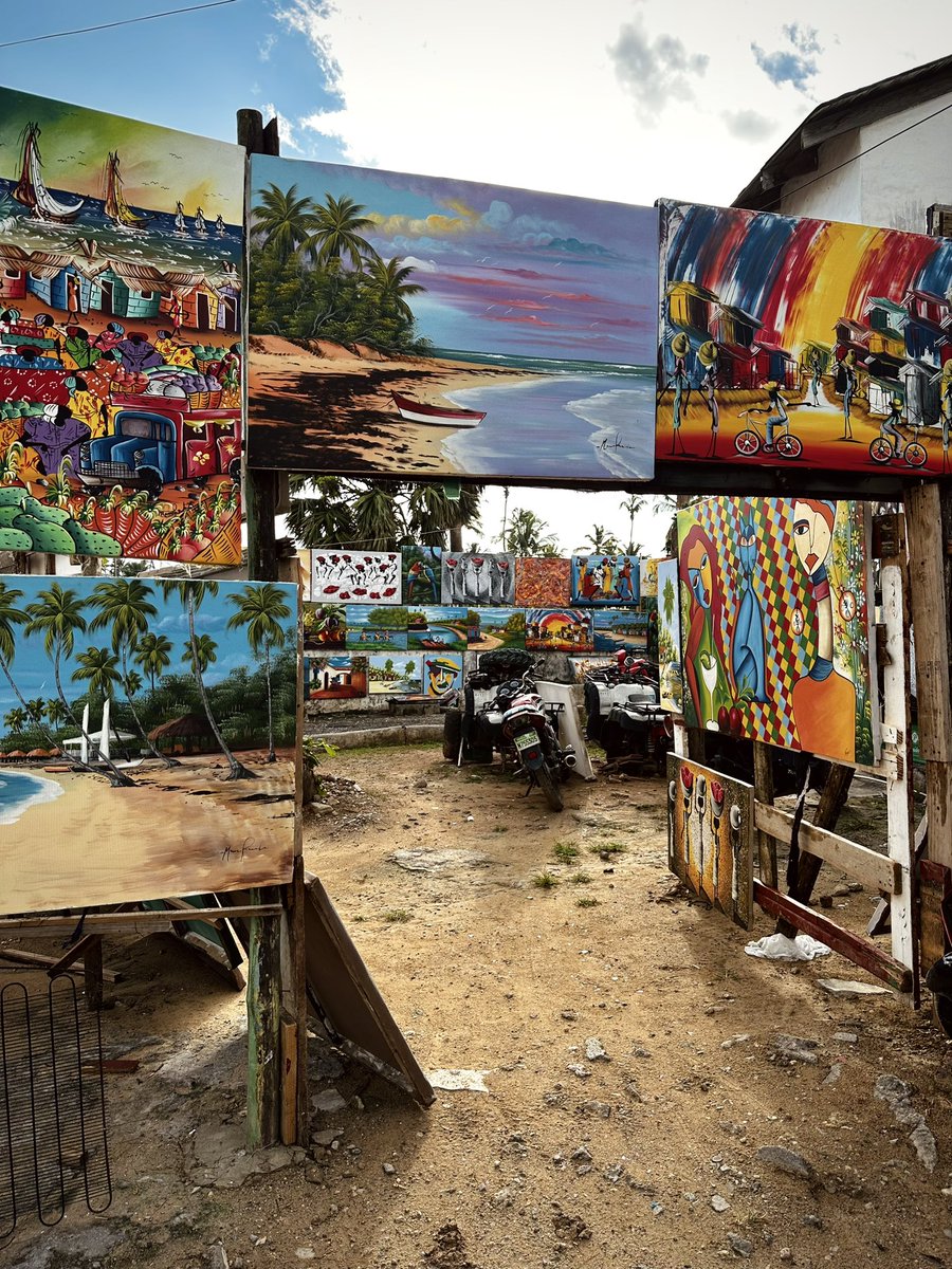 SolanaSensei's tweet image. Today, I went to another five different art studios here in Dominican Republic.

I’ve taught over 15 local artists about 1/1 art in Solana and using social media.

It’s not much, but I do my best to help.