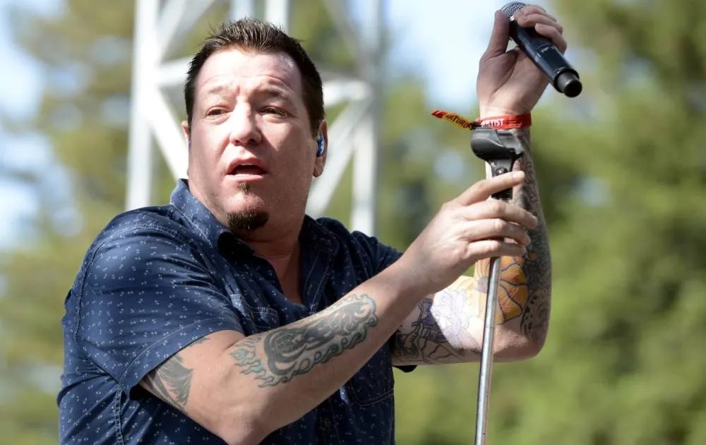 PopBase's tweet image. Smash Smouth’s Steve Harwell has died at the age of 56.