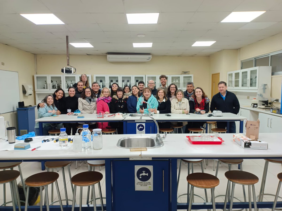 Nuestra Universidad SEK a través del <a href="/I3CBSEK/">I3CBSEK</a> y nuestra investigadora Patricia Aldea, apoyando en el taller “Técnicas de estudio para la biodiversidad en abejas” en el V Workshop de <a href="/Solatina_org/">Solatina_org</a> 🐝