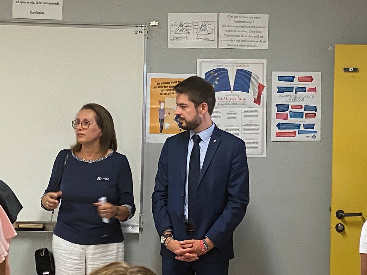 BeatricePiron's tweet photo. 🏫Heureuse d'avoir été aux côtés des écoliers de ma circonscription, de leurs parents et des enseignants ! J'étais présente aux @clayessousbois, à #Feucherolles, @Villepreux78 et #Chavenay pour accueillir parents et enfants ! 

👉Bon courage à tous pour cette année ! https://t.co/lVExe64x66