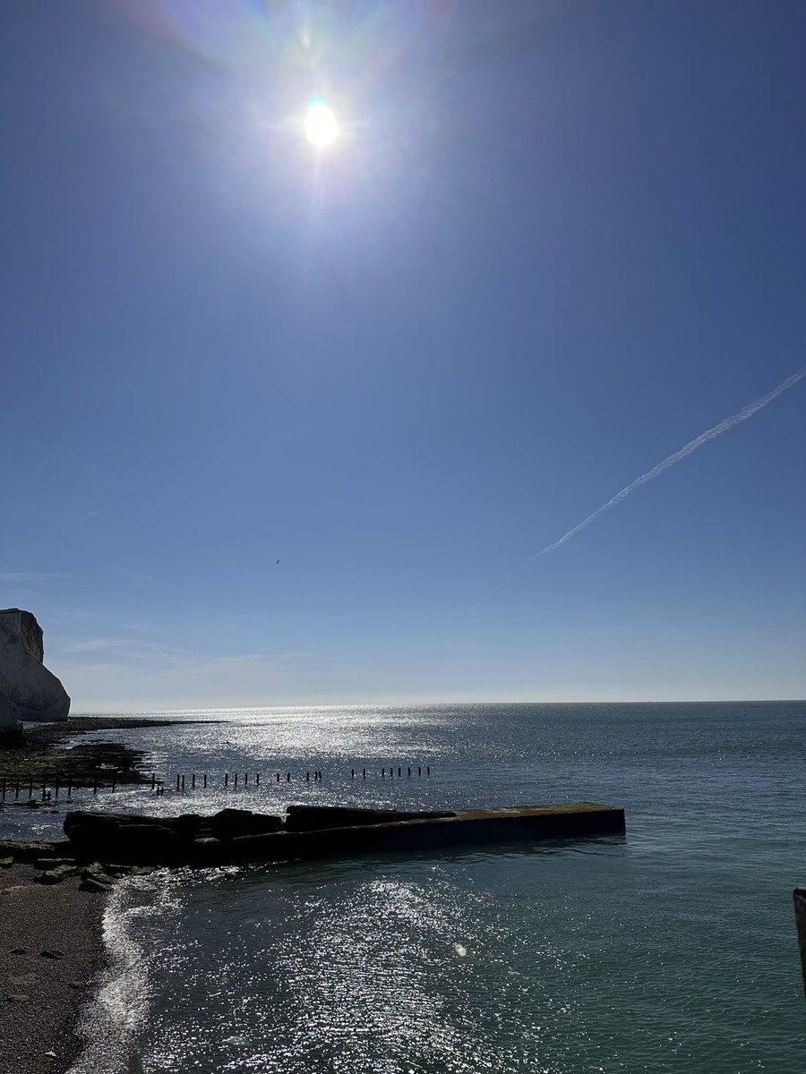 croydonruthie's tweet photo. Such a glorious day in sunny Seaford ๐
#seaford
#summerinseptember
#nurseoffduty
#sunshine https://t.co/hpapu1sfUD