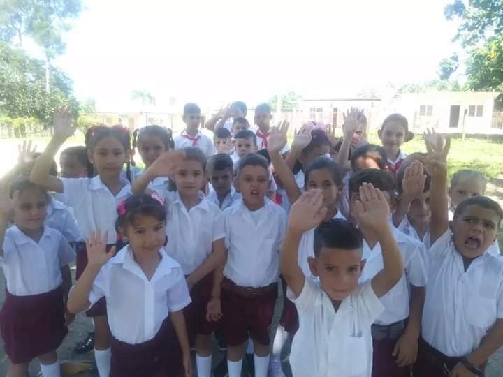 Bienvenido el  #NuevoCursoEscolar  en todo #Yaguajay.
#DeVueltaAClases
#CubaMined #SanctiSpíritusEnMarcha
#PorUnFuturoMejor
@ComunicSaludYag
@AlexisLorente74 
@DeivyPrezMartn1 
@Barbara78904587