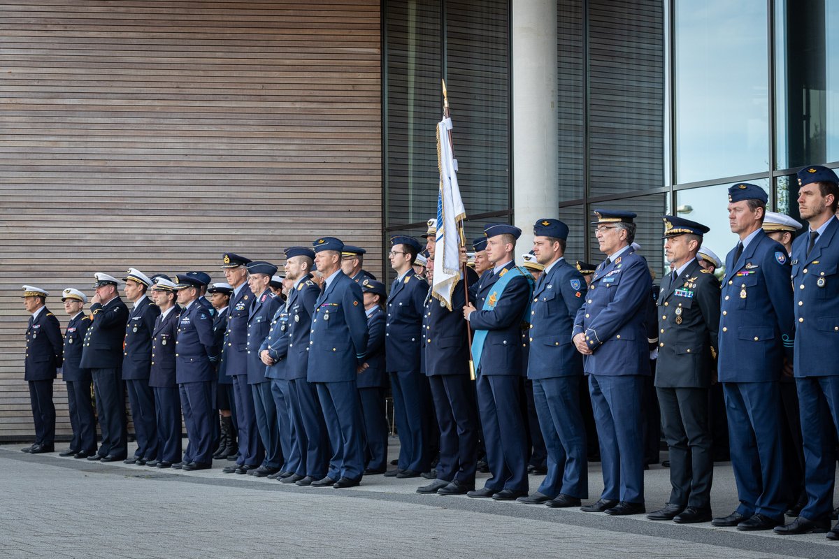 EATC_'s tweet photo. Today, #4September2023, 🇫🇷Major General Franck Mollard took over the command of #EATC from 🇩🇪Major General Andreas Schick.
The ceremony took place at #Eindhoven Airbase under the lead of 🇧🇪 Air Chief, Major General Thierry Dupont, chairman of the #MATraC.
#TogetherWeGoBeyond https://t.co/CVgSFGBJGC
